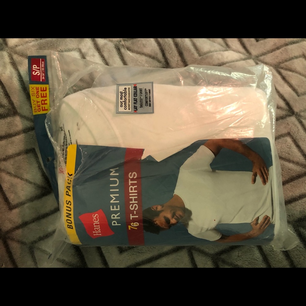 Hanes tshirt